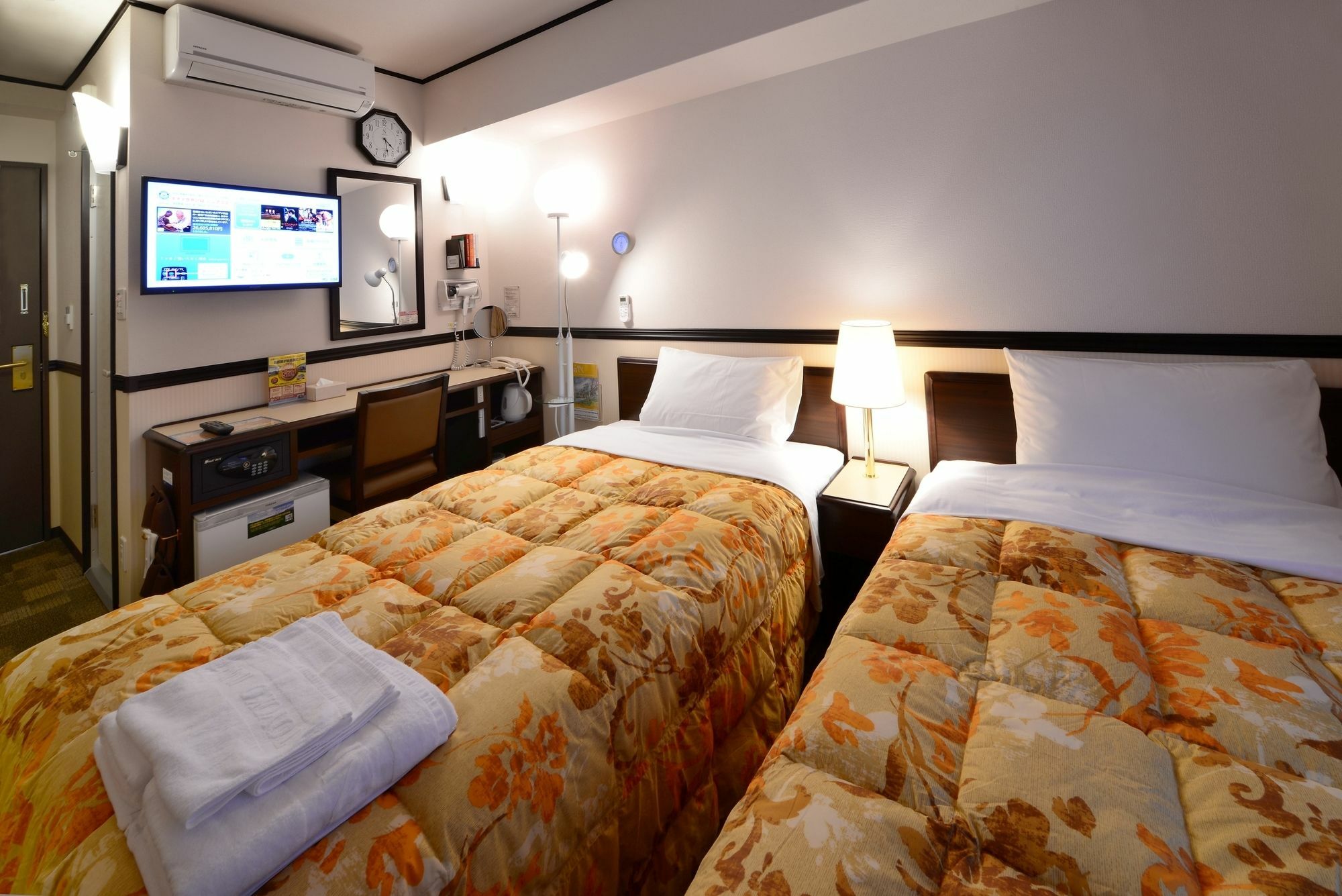 Toyoko Inn Osaka Tsuruhashi Ekimae Dış mekan fotoğraf
