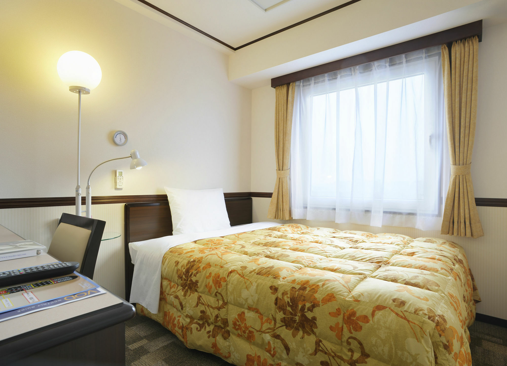 Toyoko Inn Osaka Tsuruhashi Ekimae Dış mekan fotoğraf